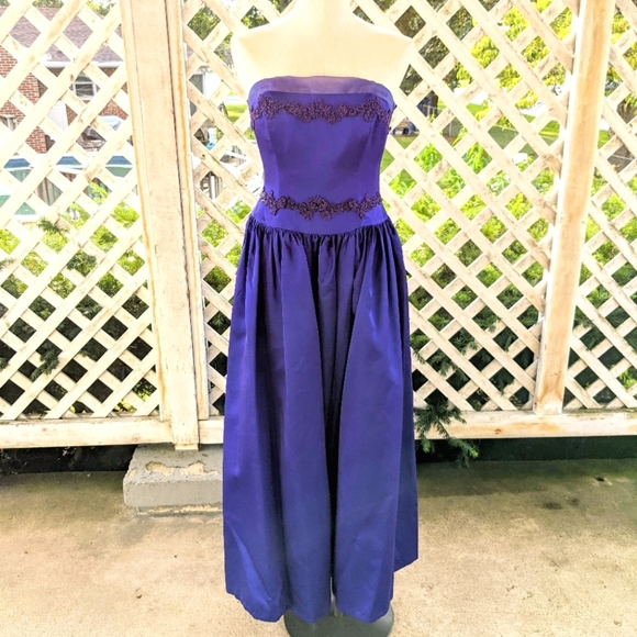 Vintage Cachet Purple Iridescent Beaded Strapless Homecoming Prom Dress - Picture 1 of 15